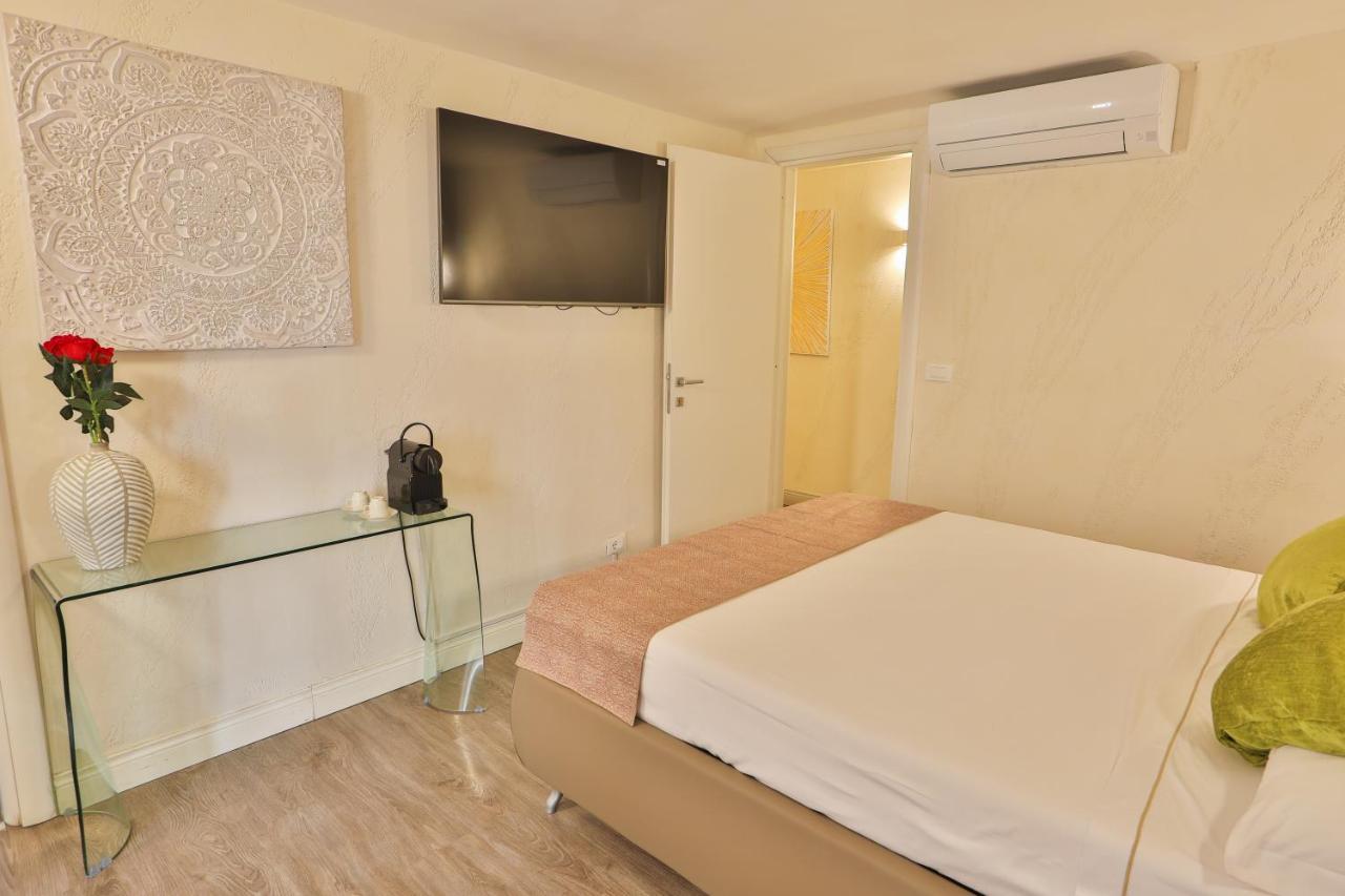 Grottini Luxury Suites ~ Pantheon Rzym Zewnętrze zdjęcie